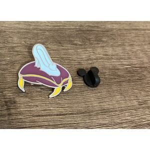 Disney Pin 124095 Cinderella Icon Glass Slipper Shoe Princess Purple Pillow
